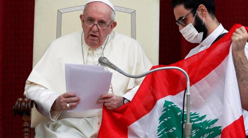 البابا فرنسيس برسالة ميلادية للبنانيين يعد بزيارة لبنان ويدعو المجتمع الدولي لمساعدته للخروج من الأزمة
