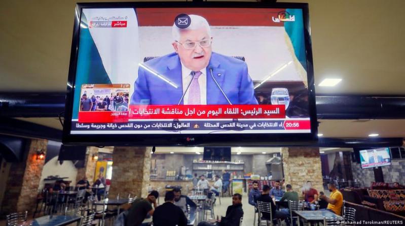السلطة الفلسطينية تؤجل الانتخابات وحماس تحملها مسؤولية