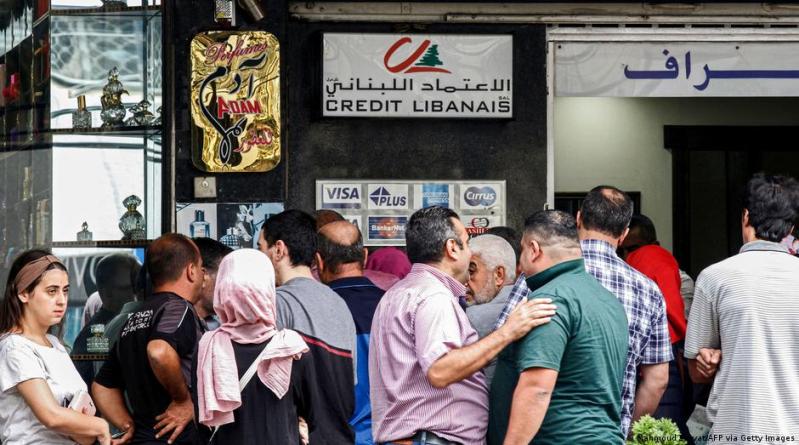 على طريق “الإنهيار التام”.. هل يتسبب لبنان بإنهيار مالي بالشرق الأوسط؟