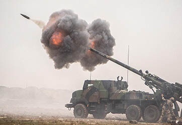 أوكرانيا: «شكراً فرنسا على المدافع الثقيلة 155 ونريد المزيد!»