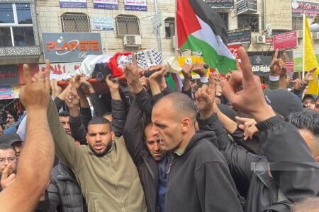 جنين تشيّع شهداءها وتظاهرات بالضفة وغزةبريطانيا تطالب إسرائيل بتحقيق شفاف..