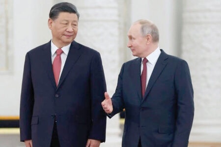بوتين: المحادثات مع الرئيس الصيني أسفرت عن وثيقتين تشكّلان قاعدة للتعاون ومشاريع مشتركة بقيمة 130 مليار دولارشي: «خطة بكين للتسوية في أوكرانيا تستند إلى مبادئ الأمم المتحدة»