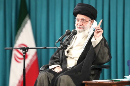 خامنئي: العلاقات مع دول المنطقة أفشلت عزل إيرانعقوبات أميركية جديدة على طهران