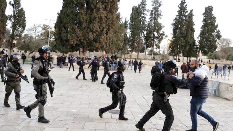 مجموعات من المستوطنين تقتحم الأقصى مجدّداً وقوات الاحتلال تعتقل 5 فلسطينيين بعد اقتحام جنين