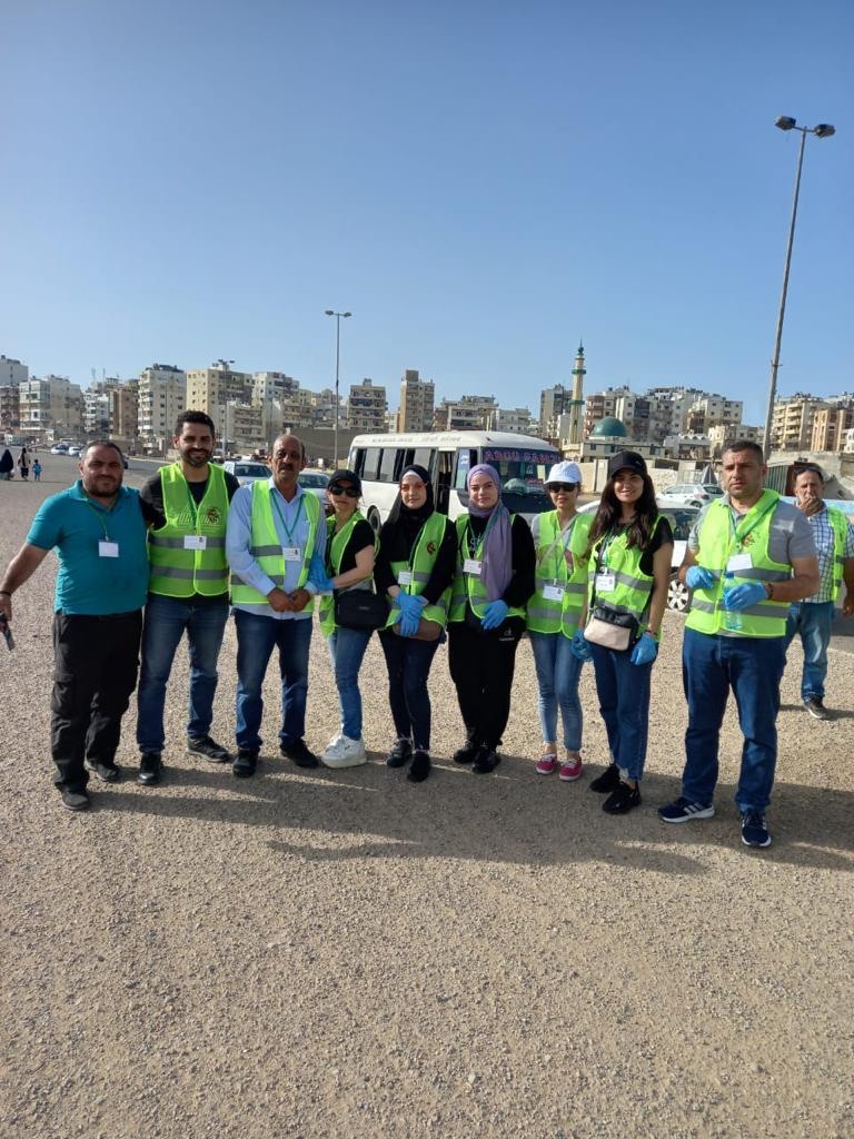 لجنة البيئة في حركة التنمية والتجدد تطلق مشروع تنظيف شاطئ الميناء