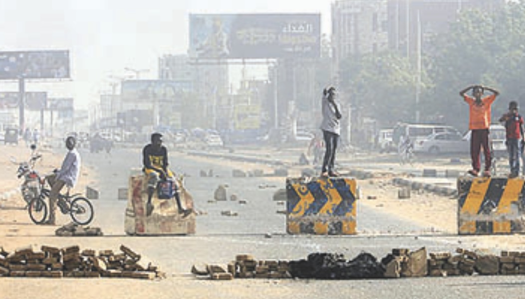 الجيش السوداني يقصف «الدعم السريع»