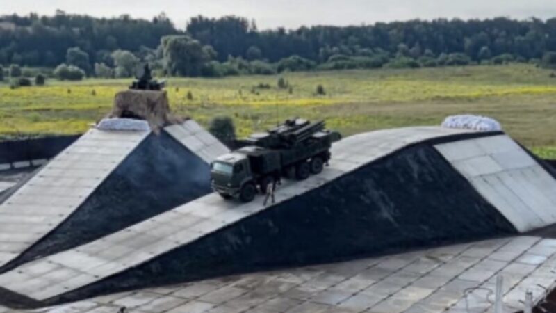 لحماية موسكو.. الروس يبنون دفاعات جوية شبيهة بأبراج الدفاع الألمانية