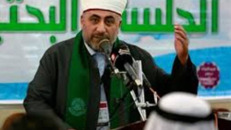 الشيخ علي قدور رئيساً للمجلس الإسلامي العلوي