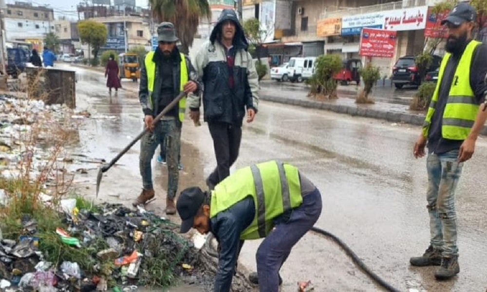 تؤكد الوزارة وتناشد مجدداً جميع الجهات المعنية بضرورة القيام بواجباتها المحددة