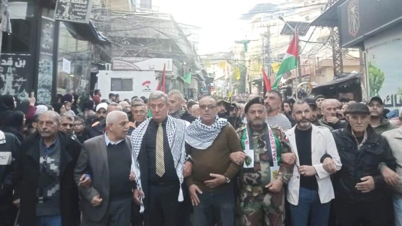 مسيرة جماهيرية في مخيم البداوي إحياءً للذكرى ال٥٩ لانطلاقة حركة “فتح” ودعما لغزة