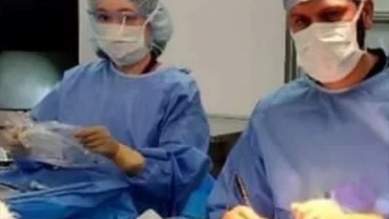 طبيب لبناني يحقق انجازاً استثنائياً في علاج حالة نادرة في اليابان