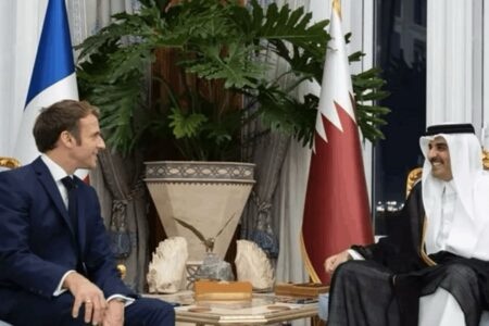 لبنان على طاولة المحادثات بين ماكرون وأمير قطر