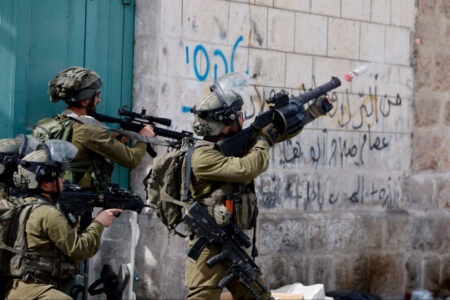 استشهاد فلسطيني برصاص الاحتلال قرب جنين واقتحامات طالت عدة مدن وبلدات في الضفة