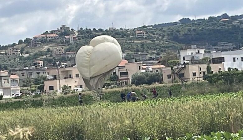 سقوط المنطاد التجسسي الإسرائيلي في جنوب لبنان