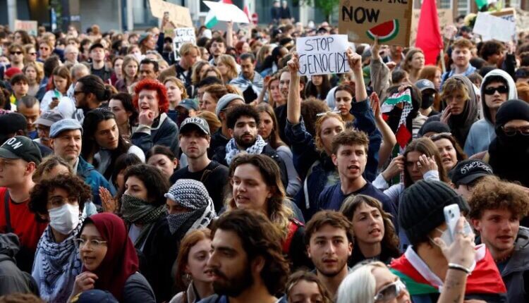 اعتصام طلابي داعم لغزة في اليابان والشرطة تقتحم جامعتين في سويسرا
