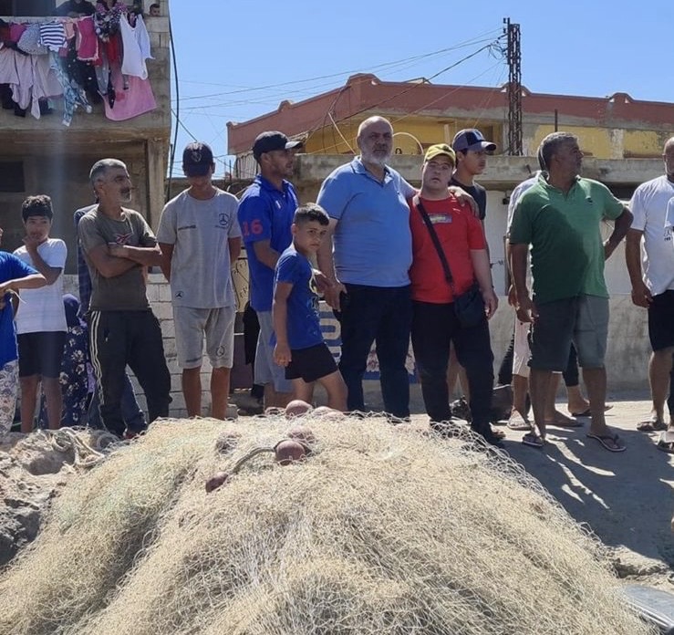 صيادو العريضة ينفذون اعتصاماً للمطالبة بتعزيل مجرى نهر الكبير: “كارثة تلوح في الأفق”