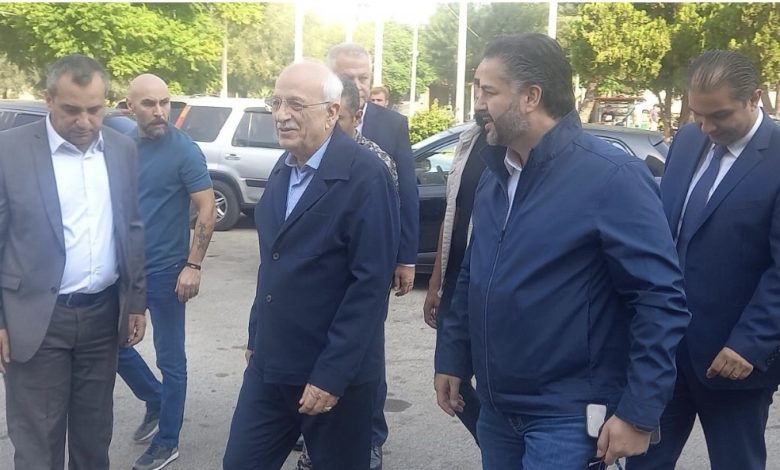 وزير الاقتصاد تفقد مركز الايواء في معرض رشيد كرامي ووعد بمساعدات إضافية تصل قريبا