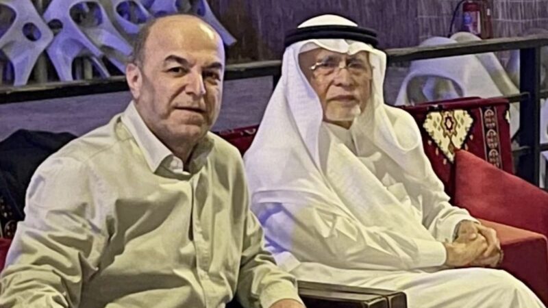 لقاء بين رئيس مجلس الأعمال اللبناني في جدة، المهندس محمد بشار العبدالله والوزير السعودي عبدالعزيز خوجه وابو زكي ورجال أعمال وتكريم متبادل في المملكة العربية السعودية