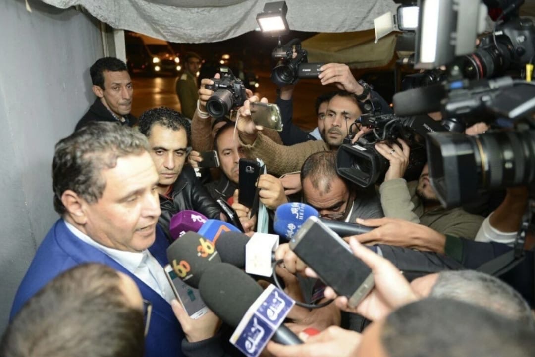التفاصيل الكاملة للتقرير الناري الاخير الذي اصدرته المنظمة الدولية “مراسلون بلا حدود” حول خروقات أخنوش واستغلاله السلطة والمال .