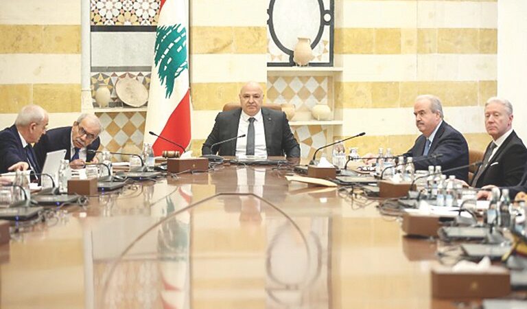«المجلس الأعلى للدفاع» بحث موضوع السلاح الفلسطيني وارتدادات أحداث سوريا