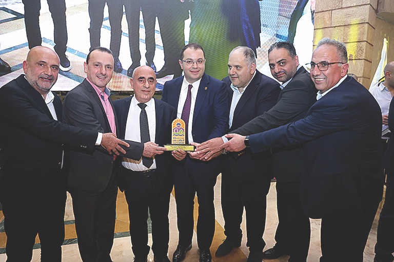 العتيق: لا شيء يوقفنا عن العمل