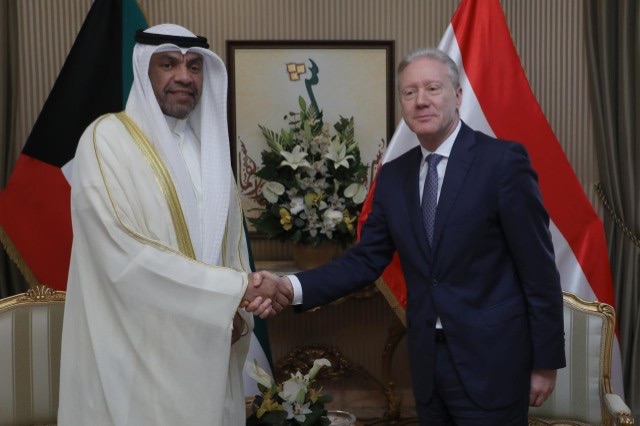 رجي التقى نظيره الكويتي: توطيد الصداقة مع العهد الجديد