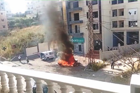 شهيد في غارة إسرائيلية على سيارة في عين بعال وأخرى على بوكلين في ياطر