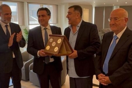 “الميدل إيست” تكرّم حمية تقديراً لتعاونه الايجابي مع الشركة