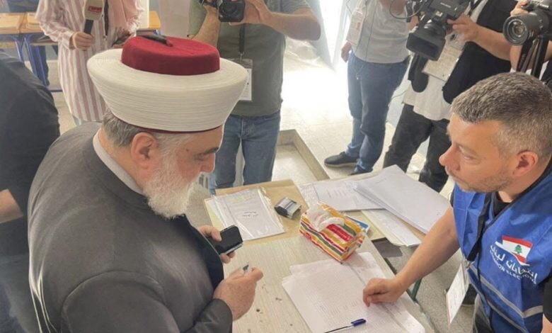 المفتي إمام بعد الادلاء بصوته: الاقتراع بديل عن الفوضى والتسيب