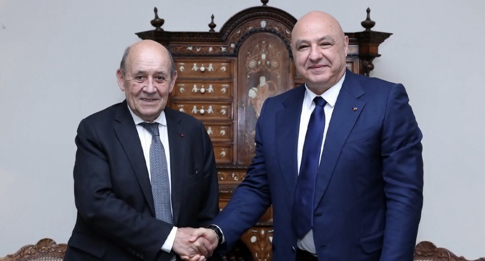لودريان في بيروت وبرّي حيّا الجهد الفرنسي للتصدّي للمؤامرة