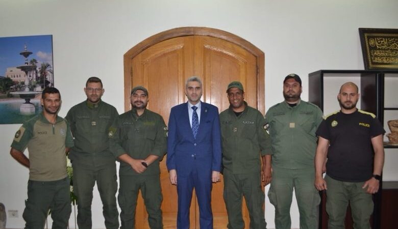 كريمة خلال استقباله عناصر الشرطة: تركيب كاميرات وتشديد الرقابة لمنع رمي النفايات وبقايا الخضار والردميات في نهر ابو علي