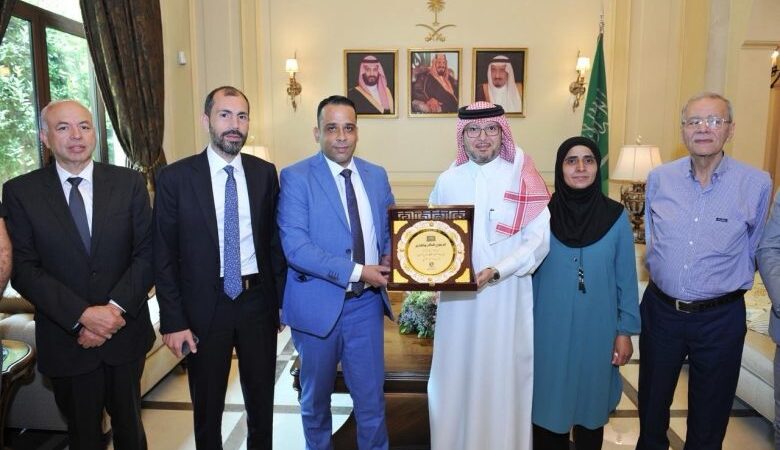 أحمد الخير يلتقي بخاري مع وفد بلديات المنية ومخاتيرها: سنكون مع السعودية حيث تكون.