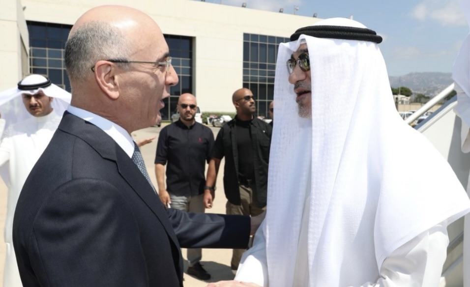 الحجار استقبل نظيره الكويتي في المطار وتأكيد على تبادل الخبرات بين البلدين