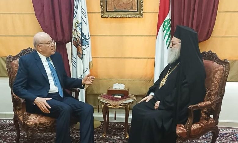 إستقبل بطريرك أنطاكيا وسائر المشرق للروم الأرثوذكس يوحنا العاشر الرئيس نجيب ميقاتي قبل ظهر في المقر البطريركي في البلمند.