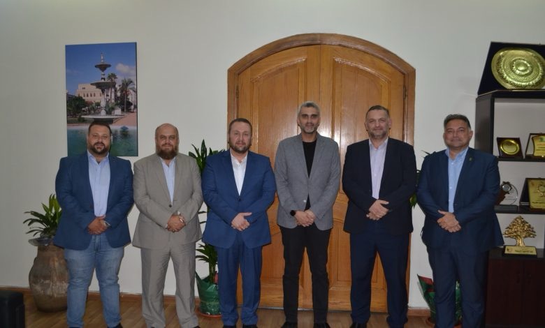 مشروع مشترك بين جامعة الجنان وبلدية طرابلس لدعم البلدية وتطوير العمل البلدي يعلن عنه في القريب العاجل