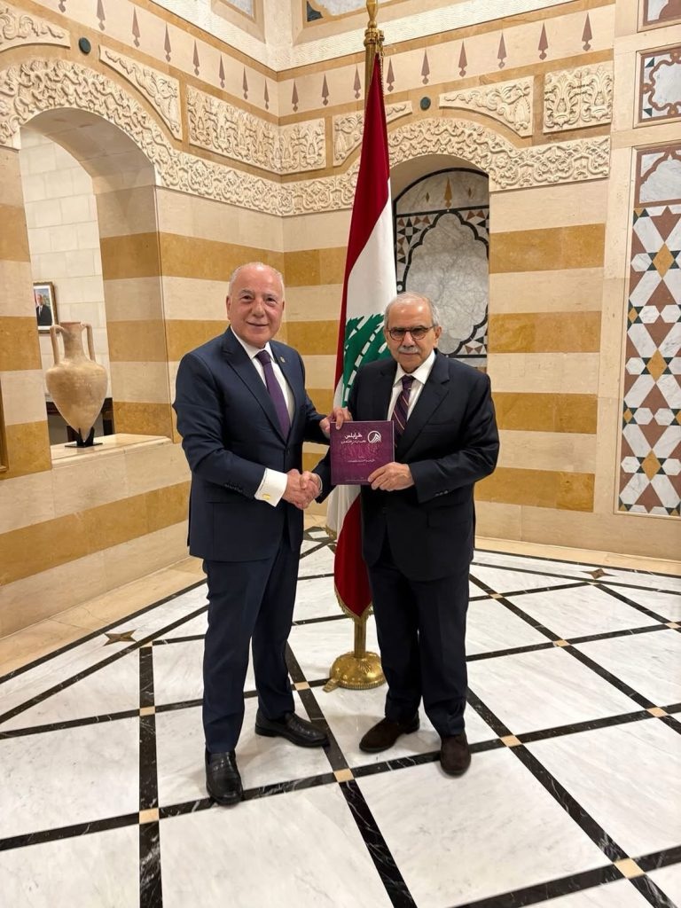 استقبل رئيس مجلس الوزراء الدكتور نواف سلام في السرايا الحكومية، رئيس غرفة التجارة والصناعة والزراعة في طرابلس والشمال السيد توفيق دبوسي.