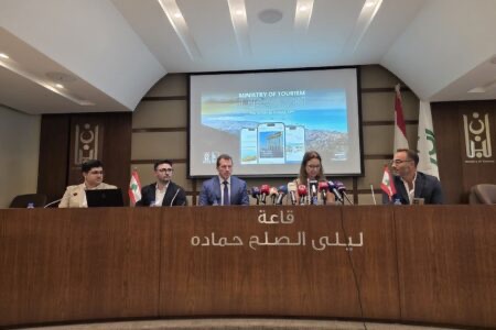 شحادة ولحود يطلقان “التطبيق السياحي الذكي” المجاني الذي أطلقه خلاط وداوود