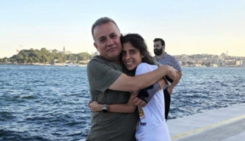 الموت يخطف الشابة الصديقة دانا إبنة الصديق محمد زياد العجوز