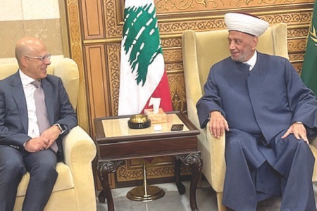 دريان استقبل مكي ومخاتير البقاع الأوسط