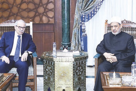 سلام دعا شيخ الأزهر لزيارة لبنان