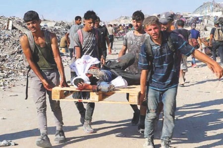 شهداء بغارات مكثّفة بالقطاع والجوع يحصد مزيداً من الأرواح