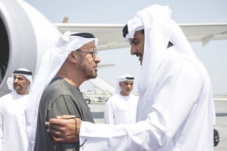 رئيس الإمارات يلتقي أمير قطر ويؤكد تضامن أبو ظبي مع الدوحة