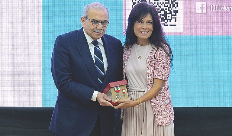 رئيس الجمهورية يمنحَ الشهيد باسل فليحان وسامَ الاستحقاق الفضّي وسلام يرعى احتفال المعهد المالي