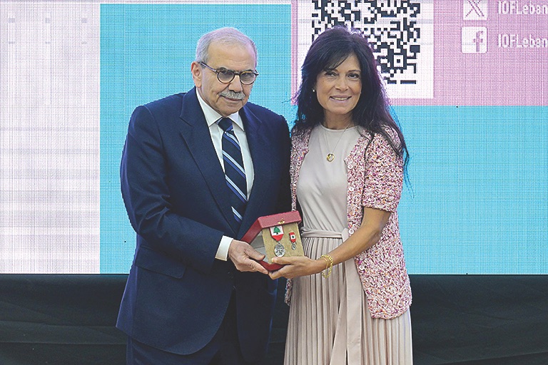 رئيس الجمهورية يمنحَ الشهيد باسل فليحان وسامَ الاستحقاق الفضّي وسلام يرعى احتفال المعهد المالي