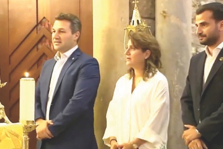 قداس في بكفيا في ذكرى بشير الجميل