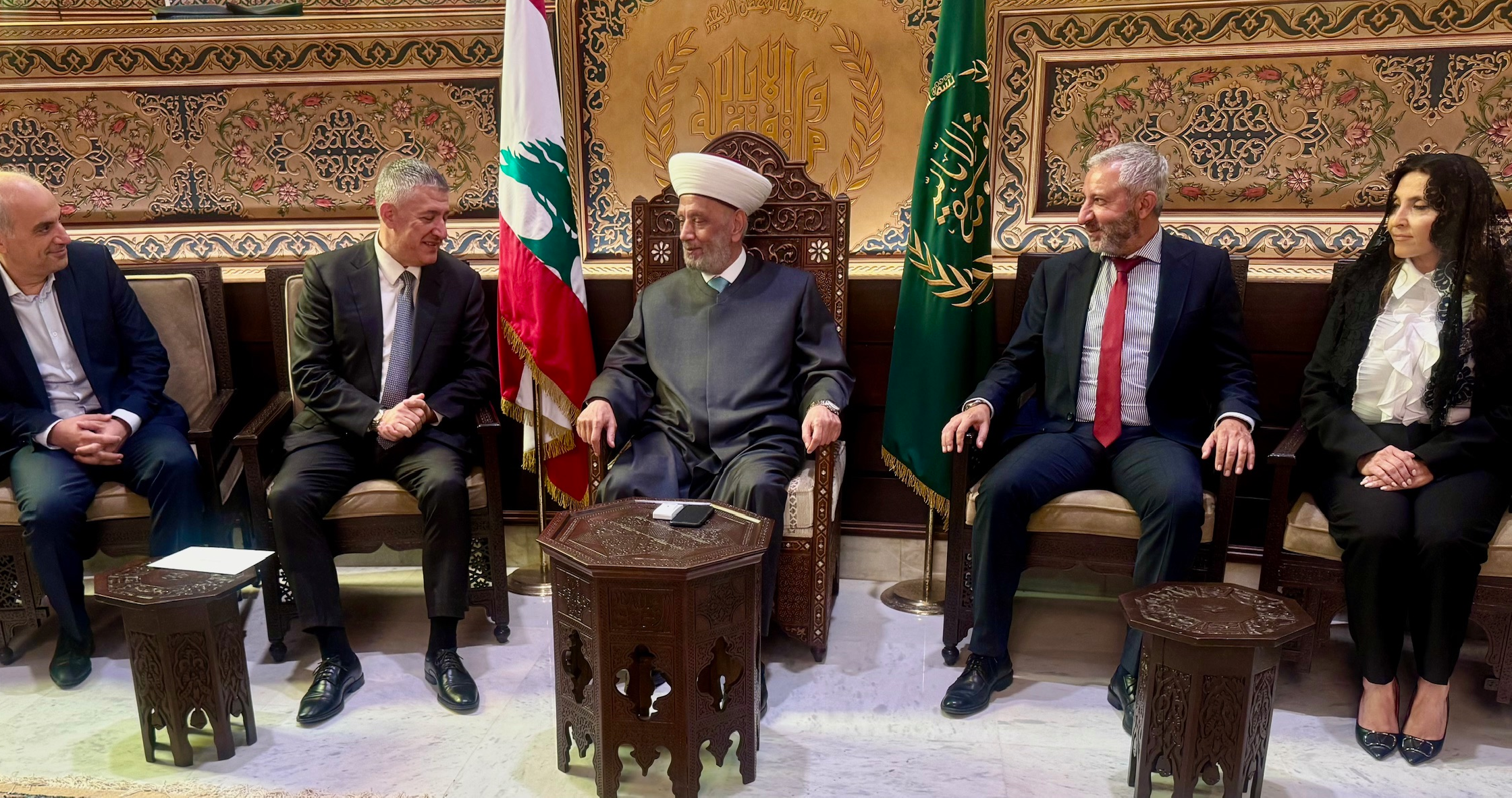 المفتي دريان استقبل وفدا من “التيار الوطني الحر” والمشنوق وفراس الأبيض عطا الله : دعوناه الى احتفال 13 تشرين وأثنينا على دوره الوطني الجامع