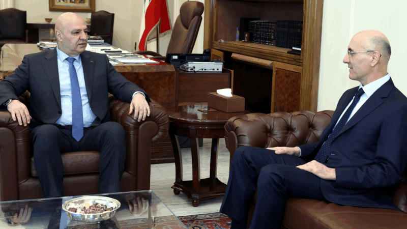 الرئيس عون عرض مع الحجار للتحضيرات للانتخابات وشدد على اجرائها في موعدها وابلغ السفير الروسي تمثيل لبنان في المؤتمر الروسي – العربي الاول واطلع على حاجات مستشفى رفيق الحريري والعاملين فيه