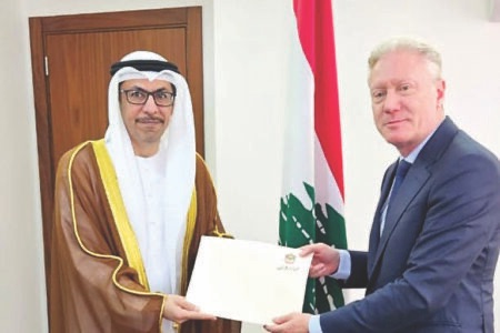 رجي تسلّم نسخة من أوراق اعتماد سفير الإمارات