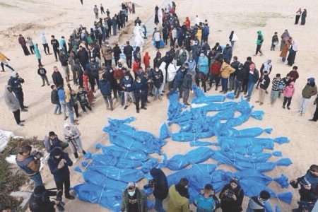 رغم سريان وقف النار في غزة استشهاد 9 فلسطينيين بنيران الاحتلال وإسرائيل تسلّم الدفعة الأولى من جثامين الشهداء