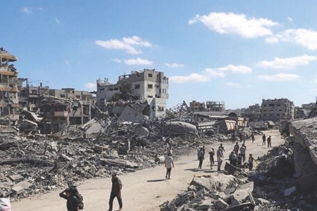 مسؤولان بحكومة غزة: 288 ألف أسرة بدون سكن ونحتاج لمساعدات عاجلة